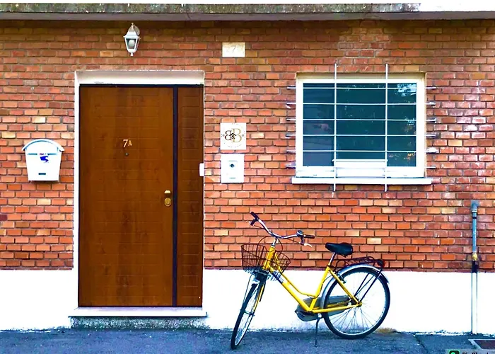 Stanza con bagno privato con idromassaggio in delizioso Appartamento Ferrara